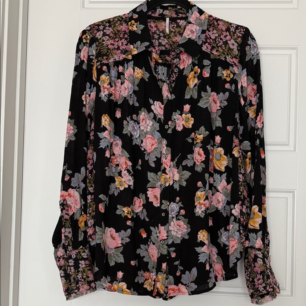 Free People Long Sleeve Button Down Black Floral Top Sz M - Picture 2 of 10